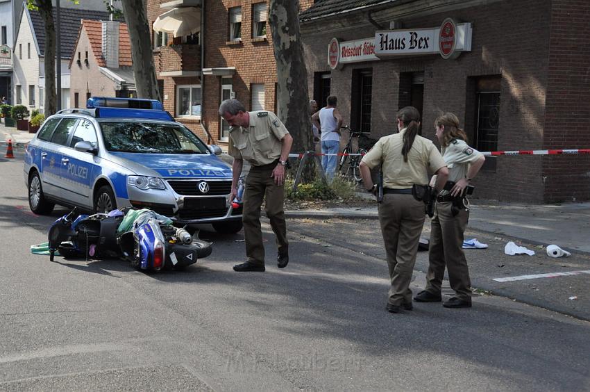 VU nach Verfolgungsfahrt Koeln Ossendorf Frohnhofstr P34.JPG